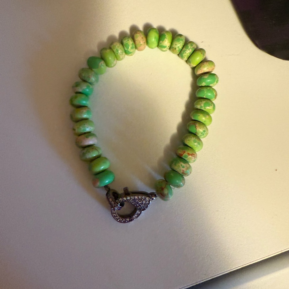 Park Lane Green Beaded Bracelet with Heart Clasp